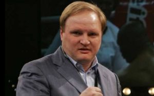 Владимир Хрюнов: «Готов все время находиться в Киеве, пока Усик не вернется домой, если кто-то чего-то боится» 