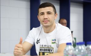 Магомед Курбанов и Исраил Мадримов подерутся за титул WBA