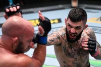 Бонусы турнира UFC on ESPN+ 32: Алексей Олейник - Деррик Льюис