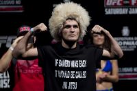  По версии Sherdog - Хабиб Нурмагомедов совершил "Возвращение года", а также устроил "Избиение года"