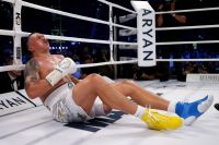 Александр Усик ответил, смог ли бы он продолжить бой с Дюбуа, если бы рефери открыл счет после его падения