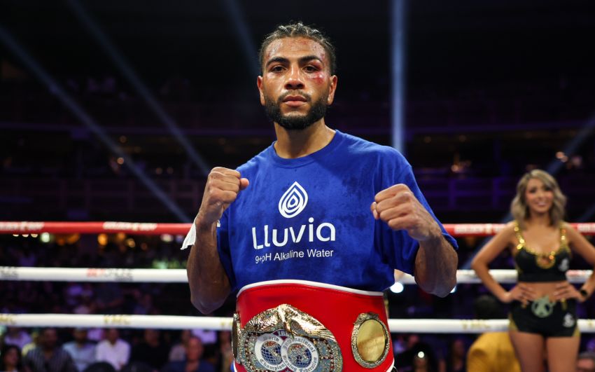 Рэймонд Мураталья отказался от титула IBF в легком весе