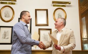 Президент WBA подписал соглашение с IBA, которую возглавляет россиянин Кремлев