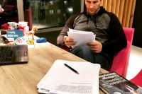 Владимир Кличко работает над книгой "Управление вызовами"
