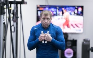 Александр Емельяненко готов побоксировать с Майком Тайсоном: "Главное не застаиваться. Догонит - отправит спать"