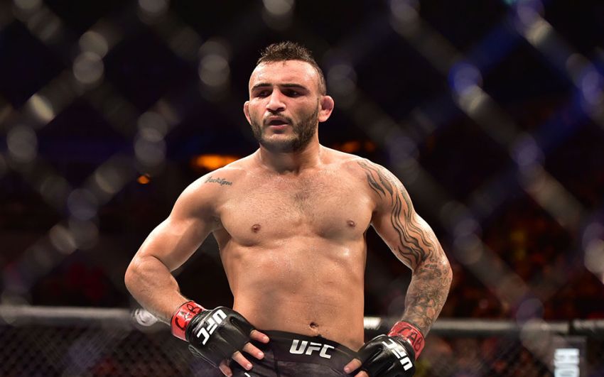 Поединок Джона Линекера против Роба Фонта на UFC Fight Night 154 отменен