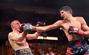 Себастьян Фундора победил Тима Цзю, став этим новым чемпионом WBO и WBC в первом среднем весе