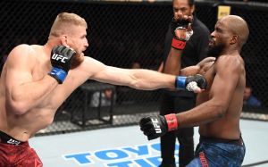 Ян Блахович: "Если в UFC хотят устроить поединок с Адесаньей, я готов"