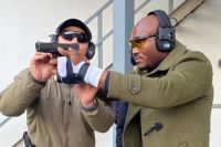 Усман, Сехудо и Гэтжи тестируют оружие на полигоне в Чечне