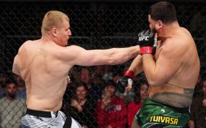 Видео боя Сергей Павлович - Тай Туиваса UFC on ESPN 42