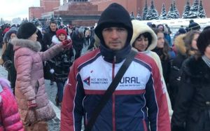 Хабиб Нурмагомедов потребовал со своего фаната обещанные кроссовки