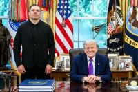 Александр Усик прокомментировал встречу с Трампом