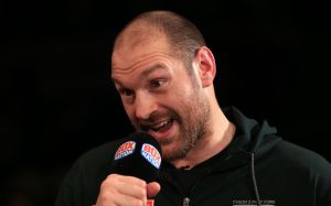 Тайсон Фьюри раскритиковал Хирна за организацию боя Канело – Сондерс: "Фрэнк Уоррен стоит десятка таких как ты"