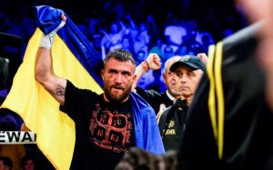 Александр Красюк отреагировал на новость о возобновлении карьеры Ломаченко