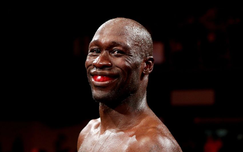 48-летний ДеМаркус Корли бросил вызов бывшему чемпиону мира