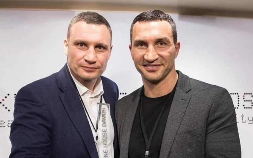Александр Емельяненко о братьях Кличко: "Им специально привозили пушечное мясо"