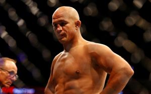 Джуниор Дос Сантос назвал причины увольнения из UFC