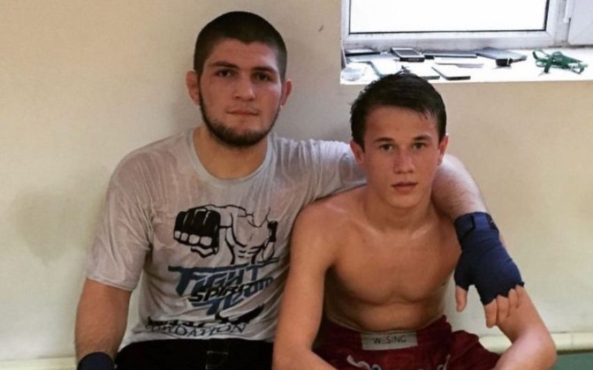 Хабиб Нурмагомедов поздравил брата с завоеванием чемпионского пояса Bellator