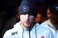 Джастин Гэтжи расстроен, что UFC анонсировали его бой с Фергюсоном 9 мая, не сообщив об этом ему