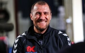 Сергей Ковалев общается с подписчиками в Instagram