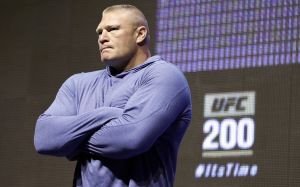 Боец UFC Брок Леснар дисквалифицирован на год за допинг 