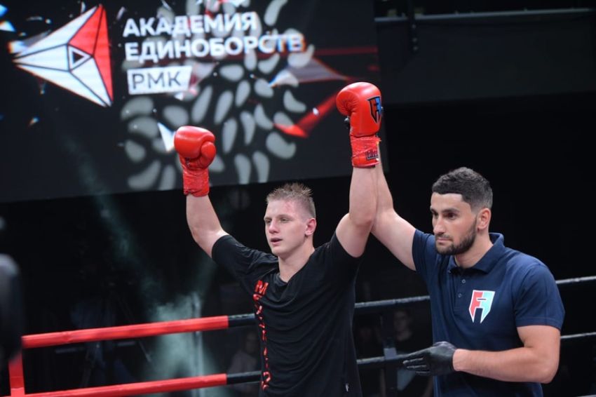 Видео боя Fair Fight V: Дмитрий Меньшиков — Василий Семенов 