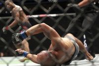 Медицинские отстранения после турнира UFC 228: Тайрон Вудли - Даррен Тилл