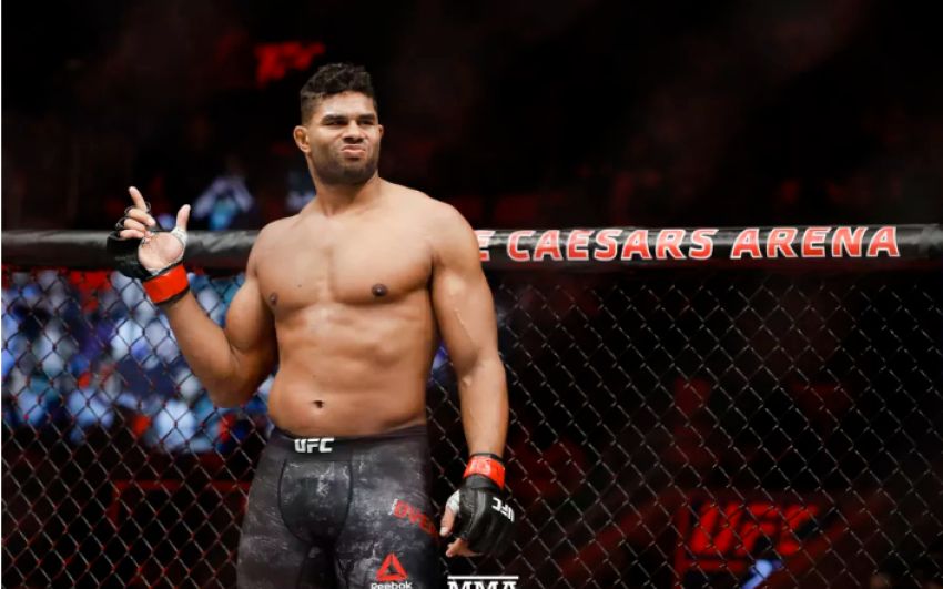 Официально: Алистар Оверим встретится с Кертисом Блэйдсом на турнире UFC 225 в Чикаго