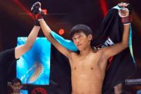 Непобежденный боец из Казахстана подписал контракт с UFC