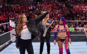 Ронда Роузи подписала контракт с WWE