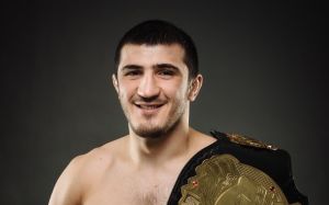 Чемпион М-1 Рамазан Эмеев намерен продолжить карьеру в UFC