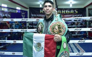 Рэй Варгас собирается подписать контракт с Premier Boxing Champions