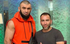 Камил Гаджиев советует Вагабову не спешить принимать предложение Минеева: "Сделать вес - это только половина задачи"