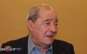 Арум: «Джошуа хорош, но до великих супертяжей пока не дотягивает»