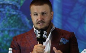 Промоутер Усика рассказал, как удалось организовать бои Митрофанова и Харцыза в Польше