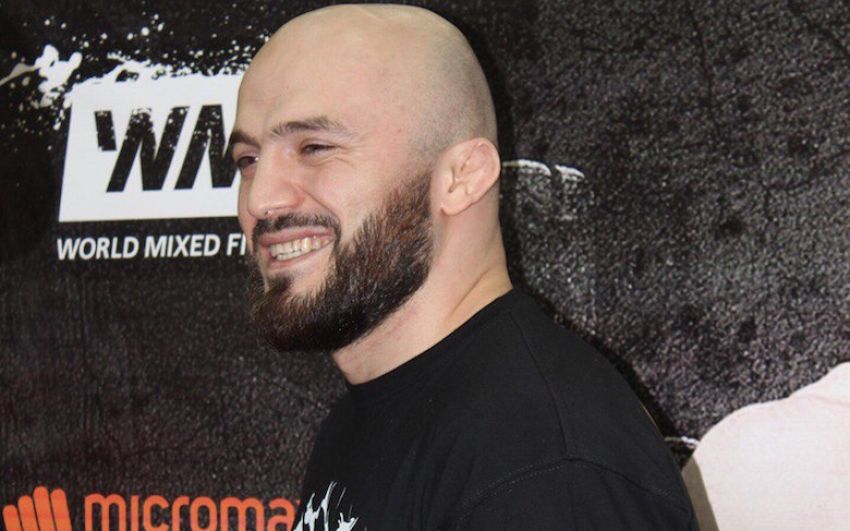Магомед Исмаилов в забавной форме пригласил Василевского на пресс-конференцию