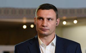 Иван Редкач поинтересовался мнением Виталия Кличко о поражении Ломаченко от Лопеса