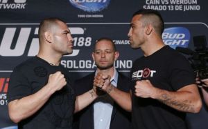 Веласкез снят с боя против Вердума на UFC 207