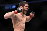 Ислам Махачев продлил контракт с UFC на улучшенных условиях