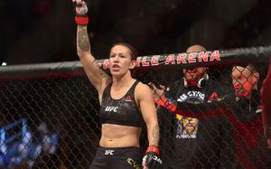 UFC 222: Крис Сайборг быстро нокаутировала Яну Куницкую