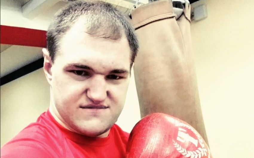 Андрей Федосов победил Джои Давейко
