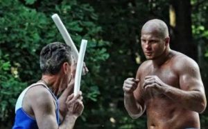 Федор Емельяненко во вторник в России начнет подготовку к бою с Митрионом