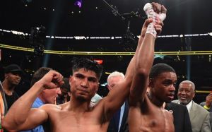 Майки Гарсия освободит титул WBC в легком весе на этой неделе