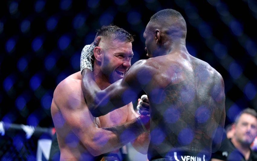 Исраэль Адесанья обратился к дю Плесси после поражения на UFC 305