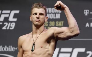 Дэн Хукер все еще рассчитывает стать чемпионом UFC