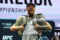 Конор МакГрегор: "Я все еще чемпион легкого веса UFC"