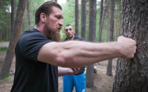 Дмитрий Кудряшов назвал свои показатели в приседе, становой тяге и жиме