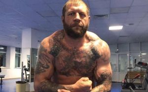 Александр Емельяненко рассказал о невероятной пользе клубники