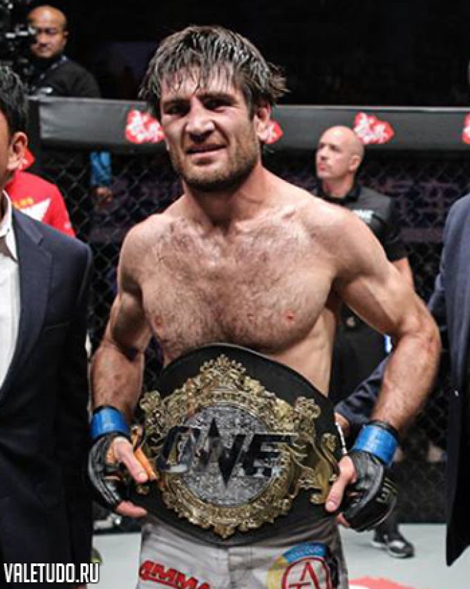 Марат Гафуров отстоял титул чемпиона One FC 