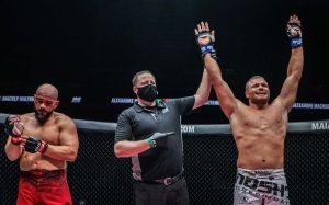 Анатолий Малыхин рассказал, что бы он выбрал - 10 миллионов долларов или титул UFC